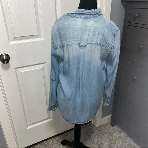 American Eagle Button Down Top - Picture 3 of 5